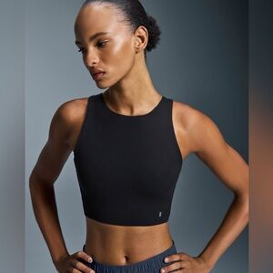 ON Core 2-in-1 Crop Top Black Size: Small